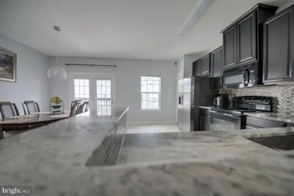 31 VILLAGE GREEN LN, Sicklerville, NJ 08081