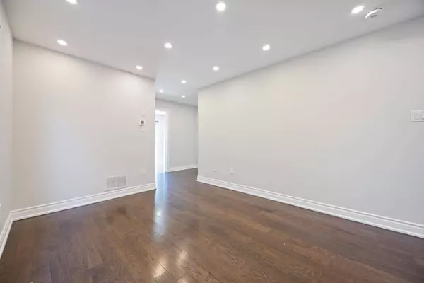 26 Salamander ST, Toronto E11, ON M1X 1Y9