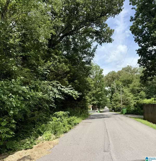 8215 BAKER AVENUE #4&5, Leeds, AL 35094