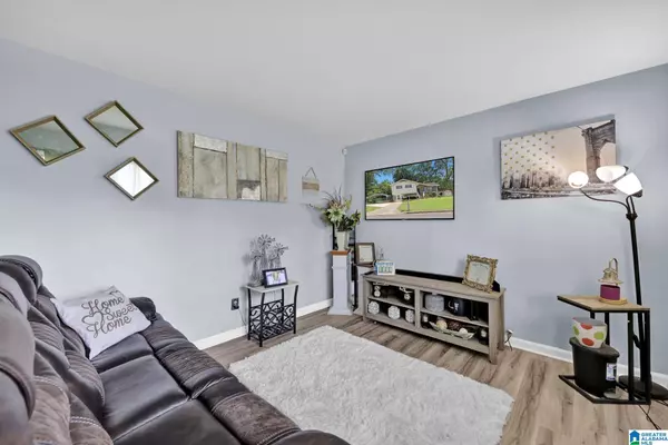 528 KAREY DRIVE, Center Point, AL 35215