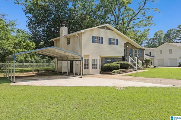 528 KAREY DRIVE, Center Point, AL 35215