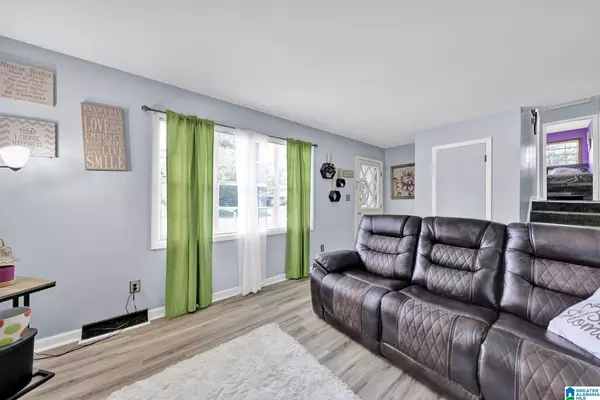 528 KAREY DRIVE, Center Point, AL 35215