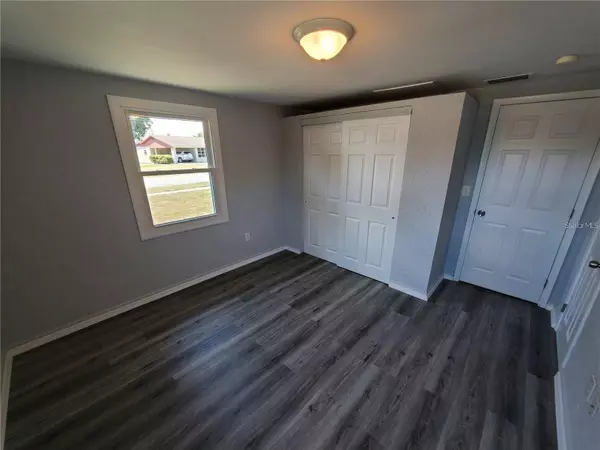 2170 SYLVESTER RD, Lakeland, FL 33801