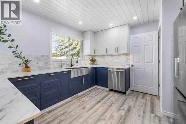 452 MOUNTAIN ASH Crescent, Sparwood, BC V0B2G0