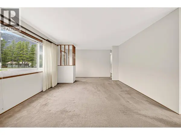 157 Pine Avenue, Sparwood, BC V0B2G0