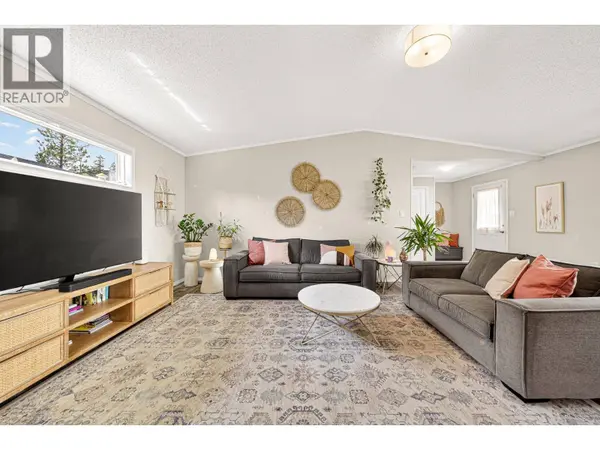 24 Darby Crescent, Elkford, BC V0B1H0