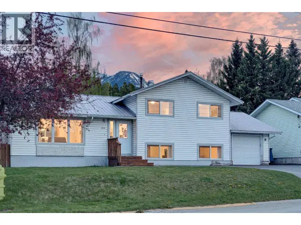 832 MICHEL Road, Elkford, BC V0B1H0
