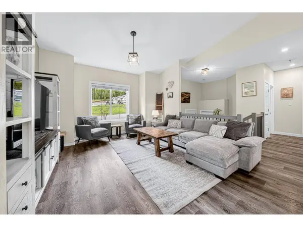 36 Driftwood Place, Elkford, BC V0B1H0