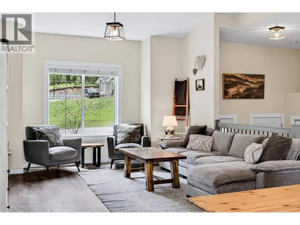 36 Driftwood Place, Elkford, BC V0B1H0