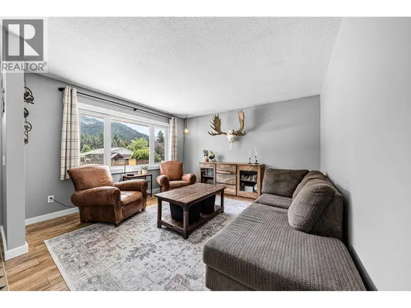 471 Engelmann Spruce Drive, Sparwood, BC V0B2G0