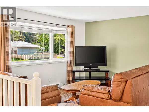 349 Pacific Yew Crescent, Sparwood, BC V0B2G0