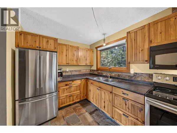 405 Maple Street, Sparwood, BC V0B2G0