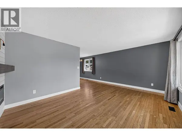 340 Pacific Yew Crescent, Sparwood, BC V0B2G0