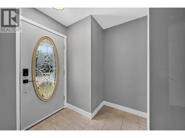 340 Pacific Yew Crescent, Sparwood, BC V0B2G0