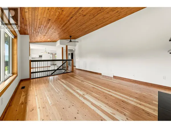 17 PARKLAND Drive, Fernie, BC V0B1M5
