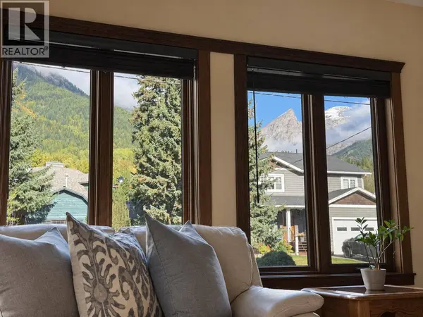 1322 11th Avenue, Fernie, BC V0B1M0