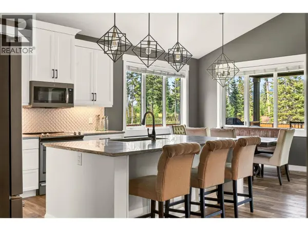 2141 Whiskey Jack Drive, Sparwood, BC V0B2G2
