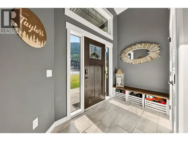 2141 Whiskey Jack Drive, Sparwood, BC V0B2G2