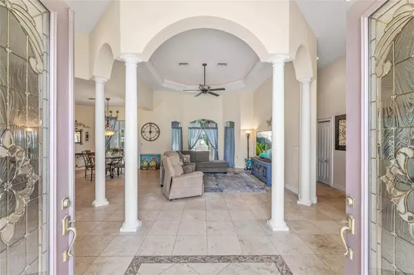 10096 SOUTHERN BREEZE CT, Weeki Wachee, FL 34613