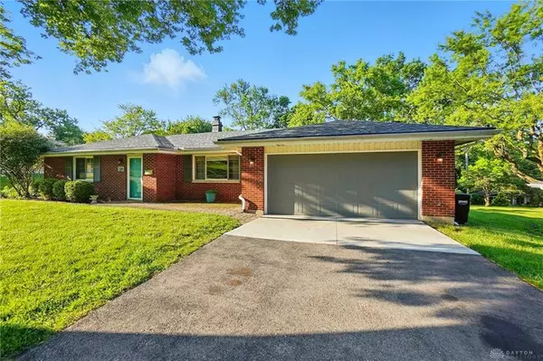 320 Witherby Drive, Kettering, OH 45429