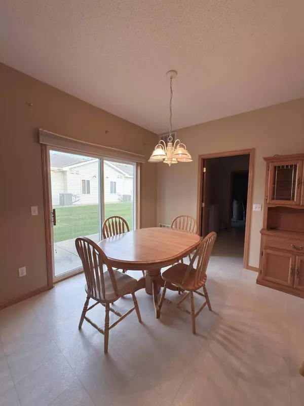 1301 Presidential DR, Northfield, MN 55057