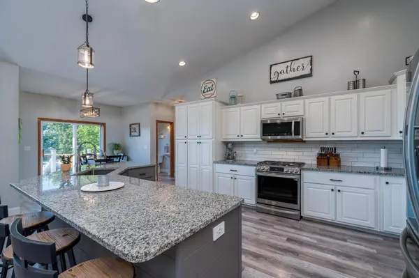 301 7th ST NW, New Richland, MN 56072