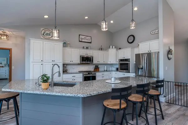 301 7th ST NW, New Richland, MN 56072
