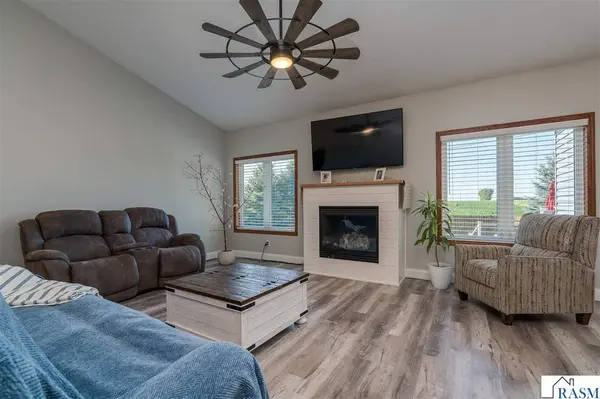 301 NW 7th Street, New Richland, MN 56072