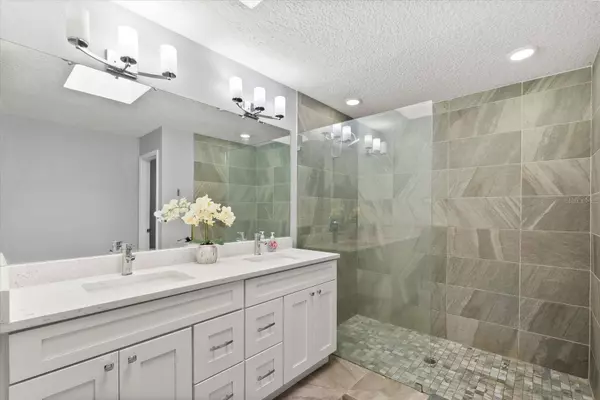 6032 CRYSTAL VIEW DR, Orlando, FL 32819