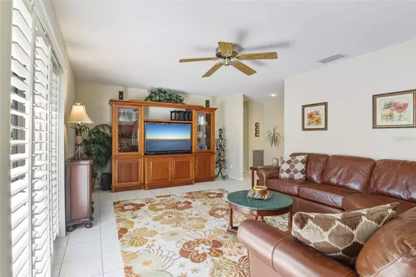 7203 WOODVILLE CRES, Orlando, FL 32819