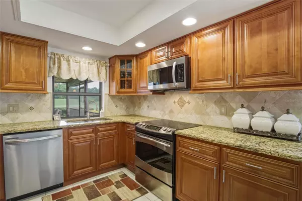 7203 WOODVILLE CRES, Orlando, FL 32819