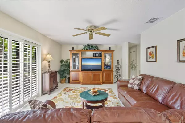 7203 WOODVILLE CRES, Orlando, FL 32819