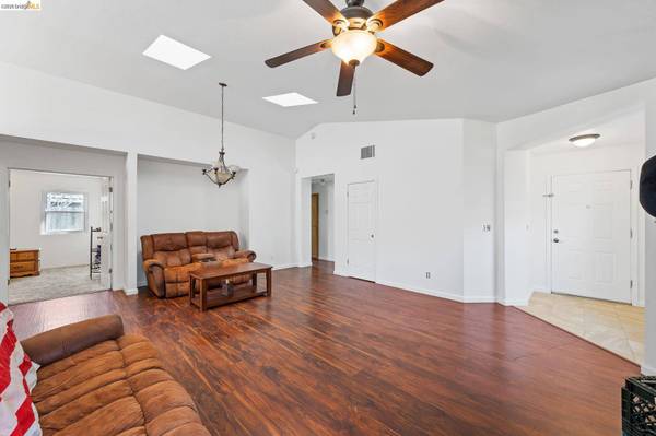 3449 Birchdale Way, Antelope, CA 95843