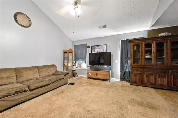 115 Arthurs LN, Covington, GA 30016