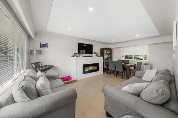 12336 Laity ST, Maple Ridge, BC V2X 5B3