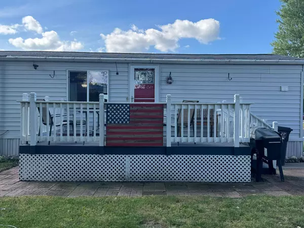 102 Southhaven DR, Mankato, MN 56001