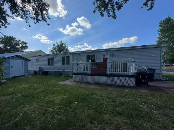 102 Southhaven DR, Mankato, MN 56001