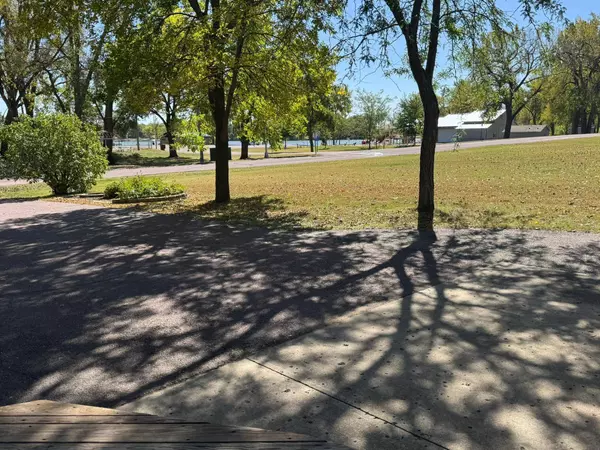 1960 Cottonwood Lake DR, Windom, MN 56101