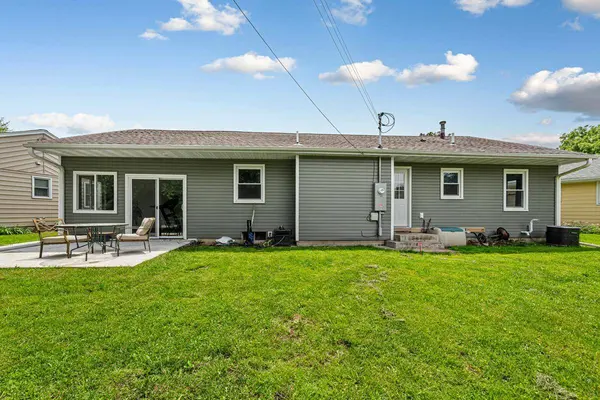 340 N Belmont DR, Mankato, MN 56001