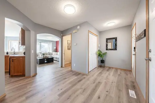 27 Coverton Mews NE, Calgary, AB T3K 4R6