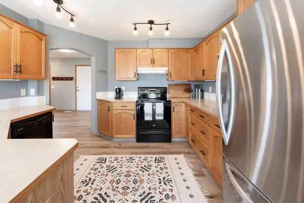 27 Coverton Mews NE, Calgary, AB T3K 4R6