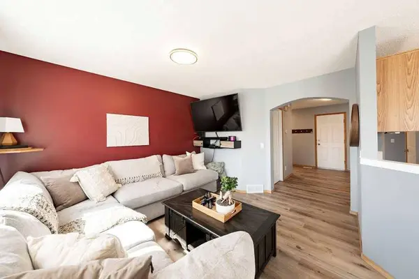 27 Coverton Mews NE, Calgary, AB T3K 4R6