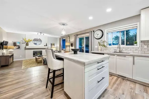 1140 bayside AVE SW, Airdrie, AB T4B2X3