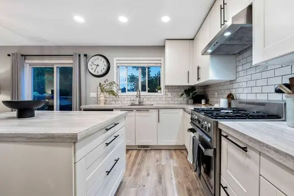 1140 bayside AVE SW, Airdrie, AB T4B2X3