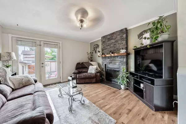 71 Falwood PL NE, Calgary, AB T3J 1B4