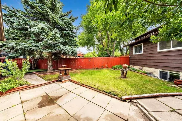 123 Whiteridge PL NE, Calgary, AB T1Y4K2