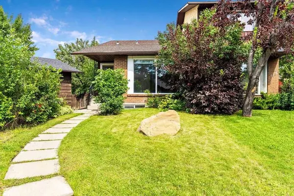 123 Whiteridge PL NE, Calgary, AB T1Y4K2