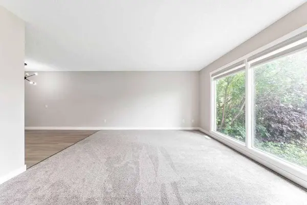 123 Whiteridge PL NE, Calgary, AB T1Y4K2