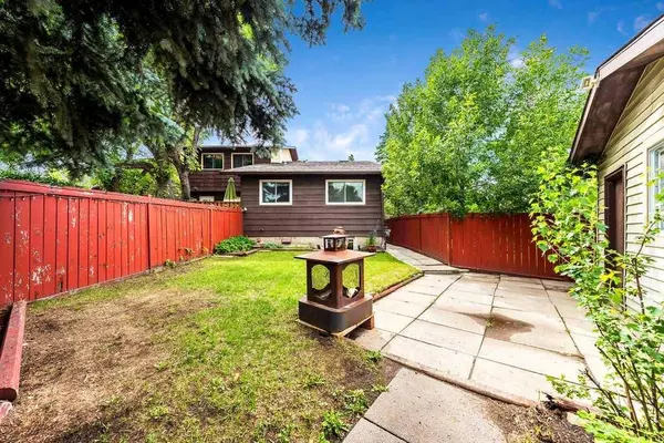 123 Whiteridge PL NE, Calgary, AB T1Y4K2