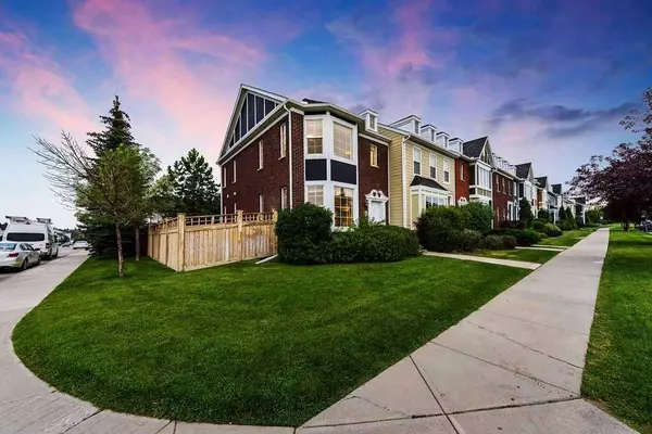 209 Rainbow Falls DR, Chestermere, AB T1X 0A7